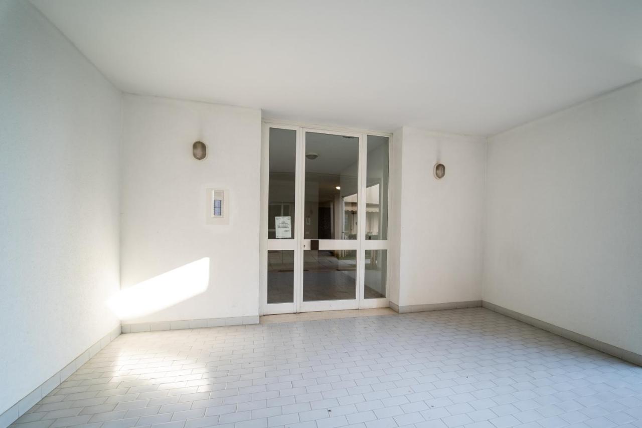 Appartamento Nuovo Vicino Aeroporto Malpensa Gallarate Buitenkant foto